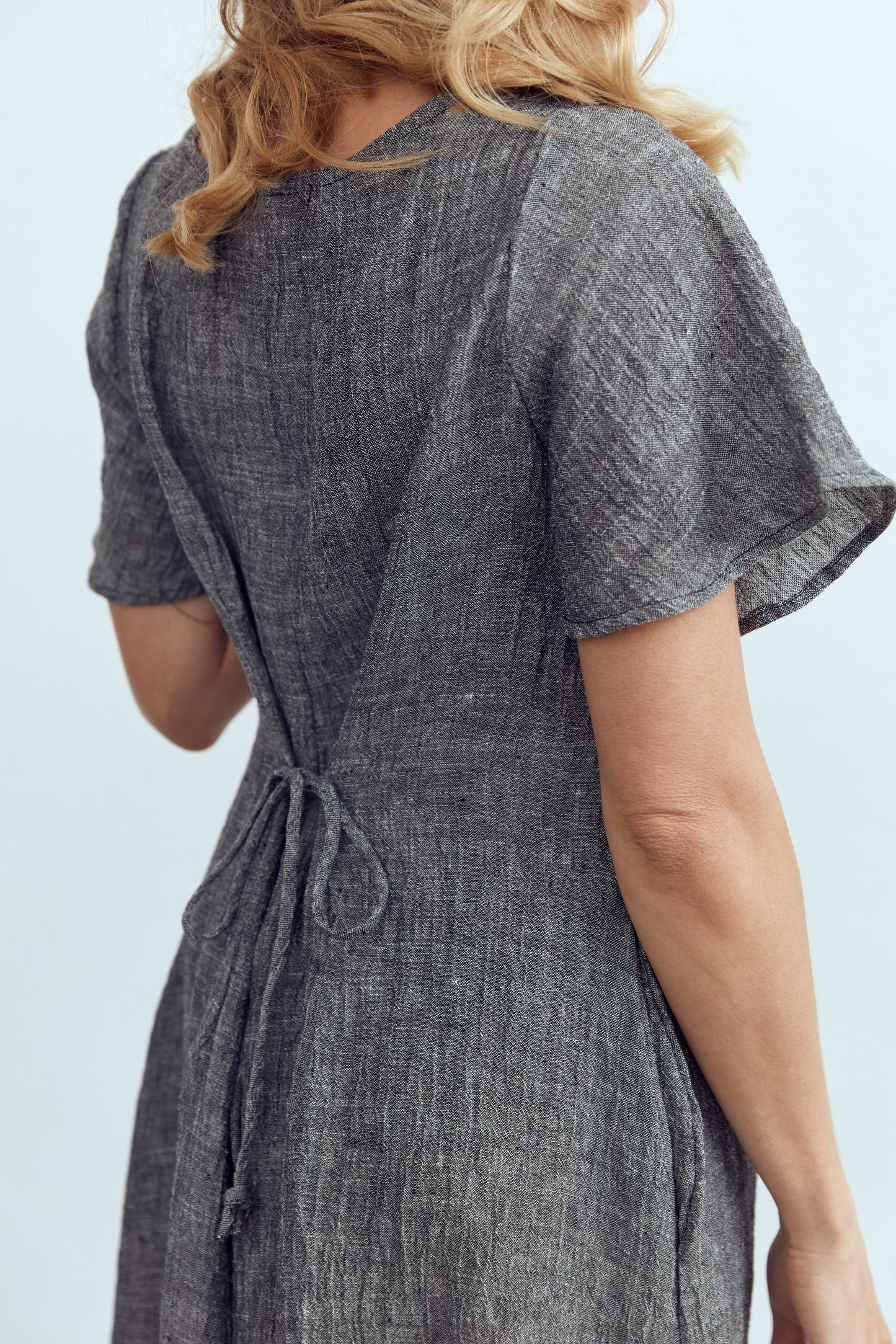 Iris linen dress with sleeves