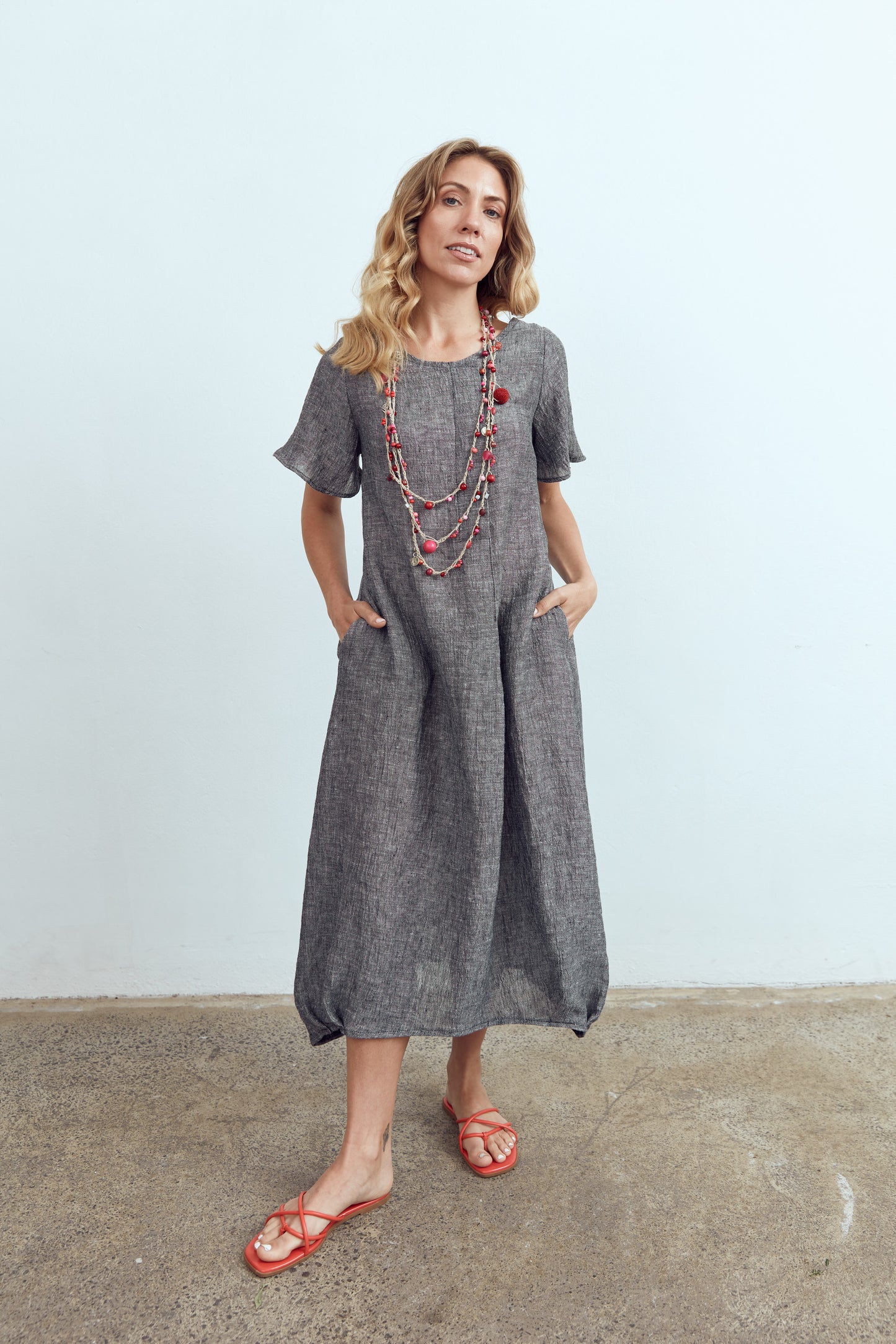 Iris linen dress with sleeves