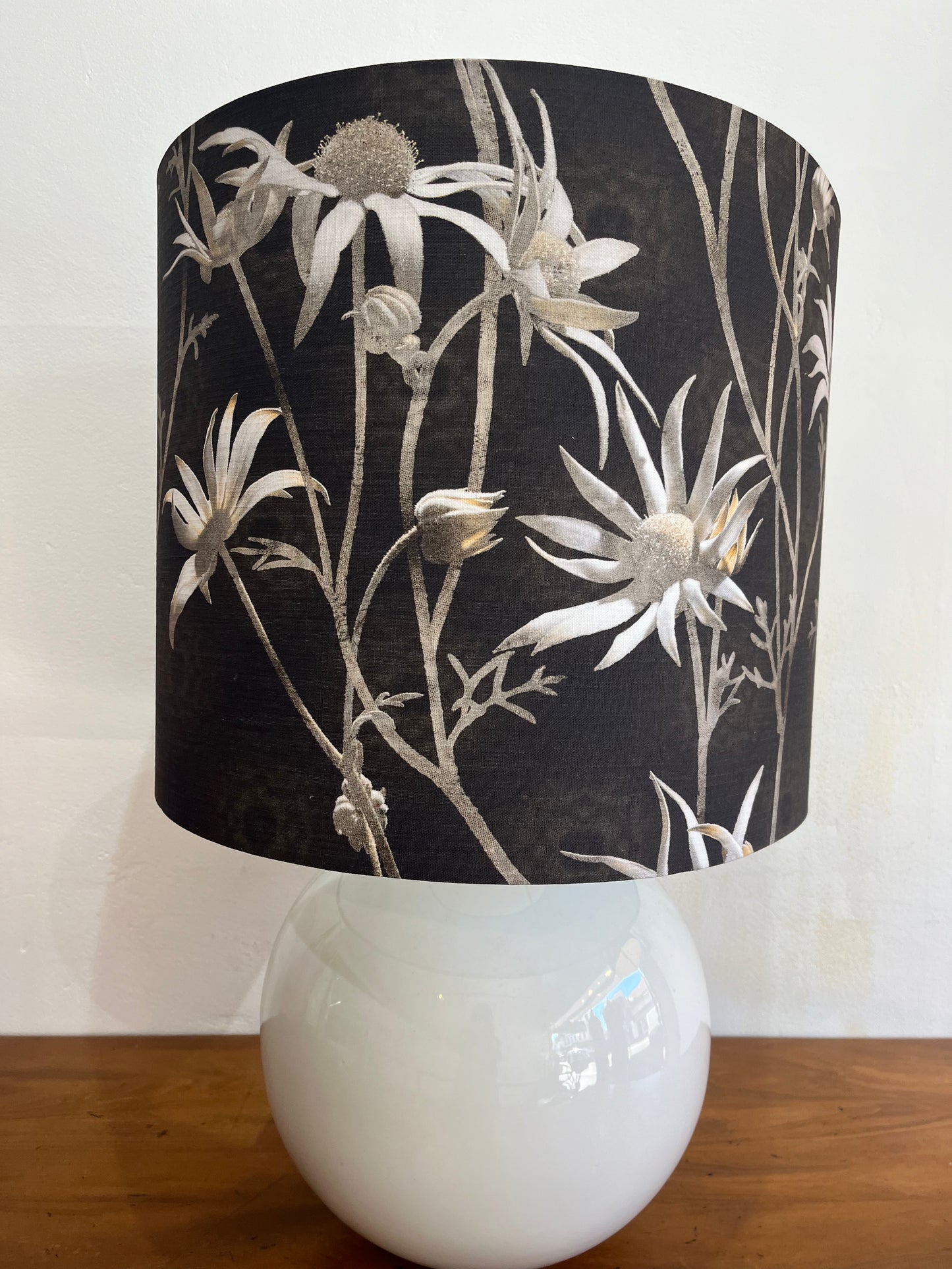 MS CHIEF DESIGNS Large Pearl Sphere Lamp with Earth Flannel Flower Shade