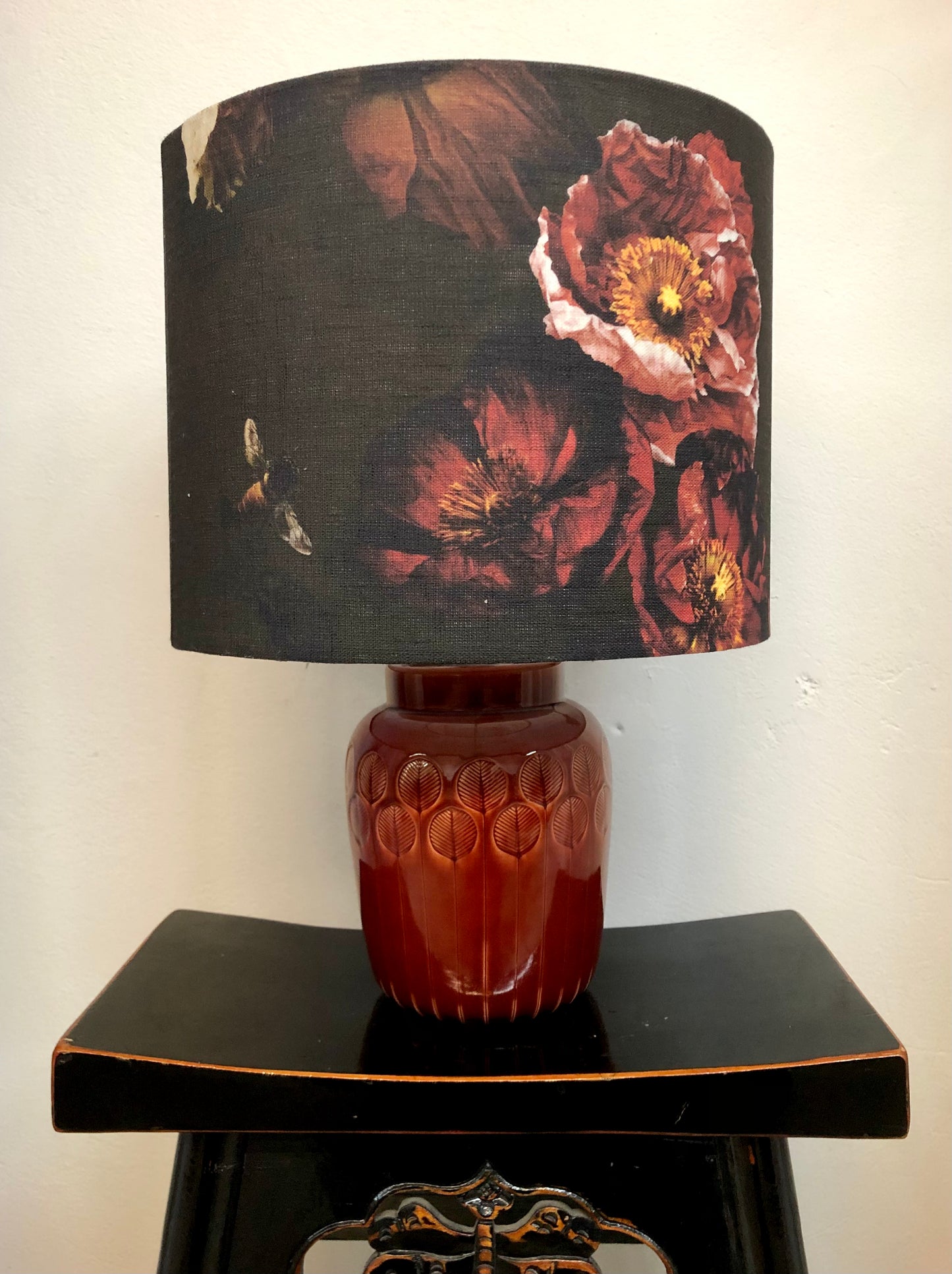 MS CHIEF DESIGNS Small Orange Ginger Patterned Jar with Olive Grove Linen Shade