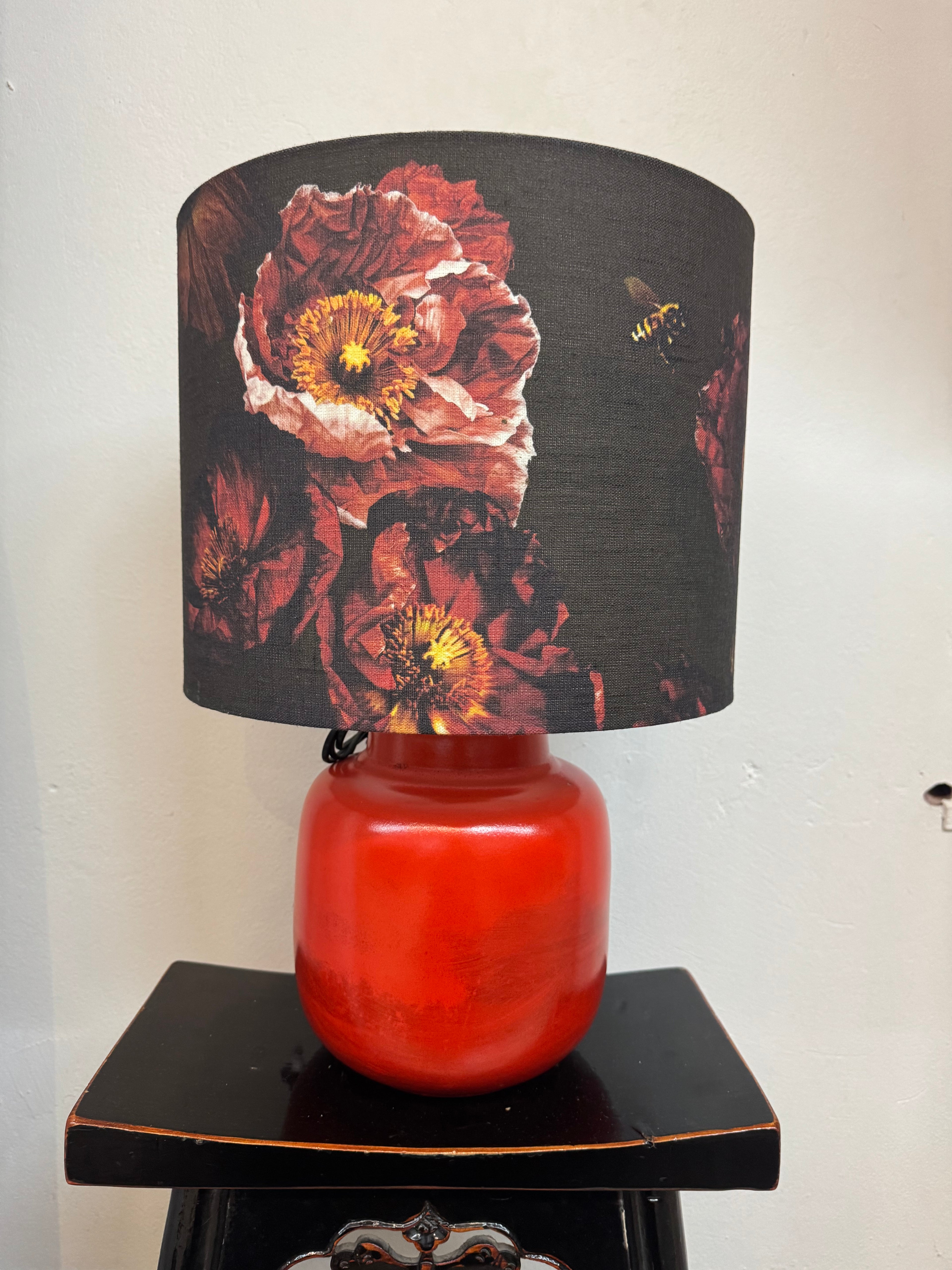 Lamp Retro Poppies shade on ginger jar ceramic base