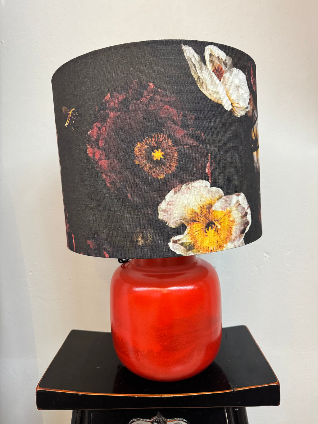 Lamp Retro Poppies shade on ginger jar ceramic base