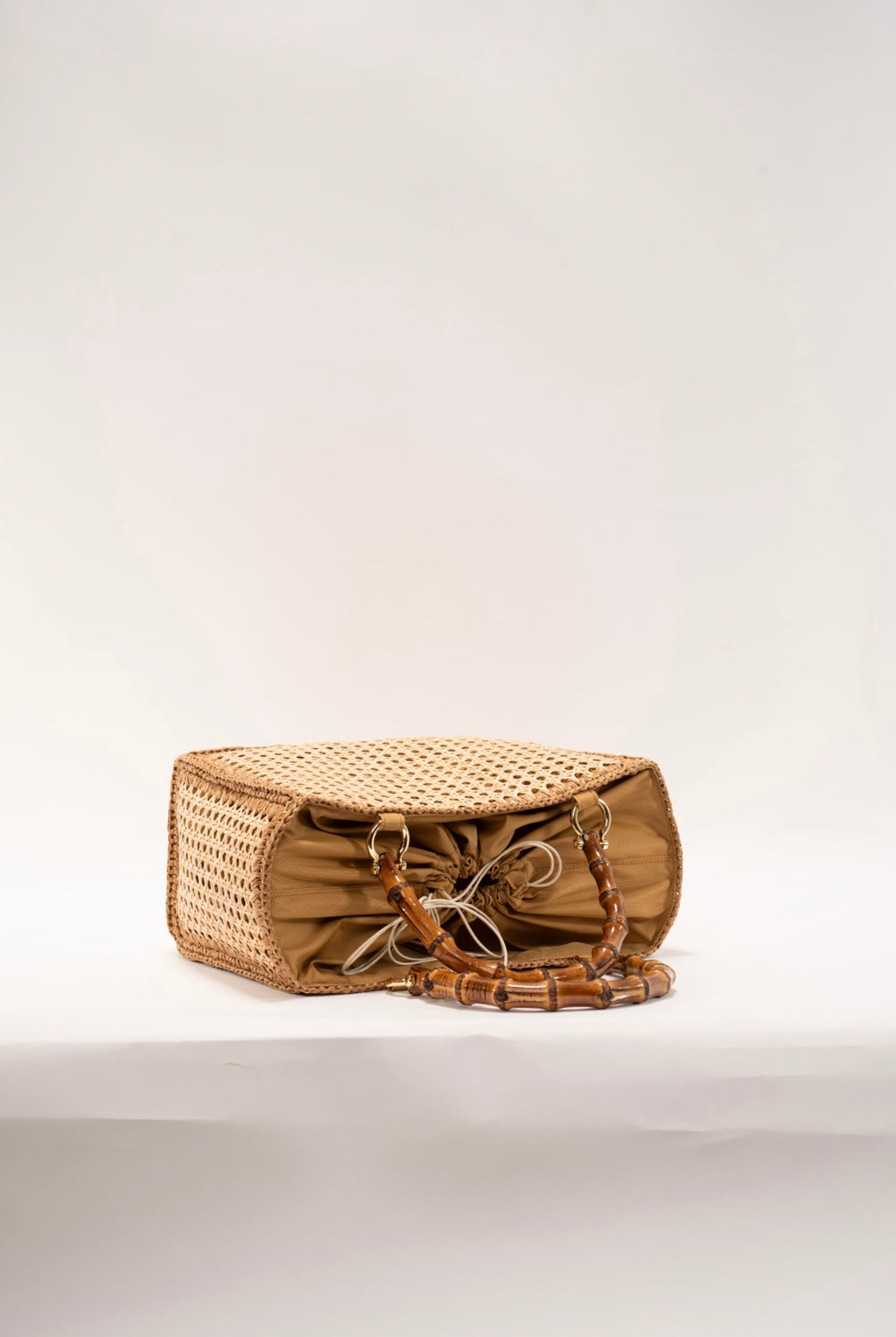 BIDINIS Rattan tote with bamboo handles Tan trim