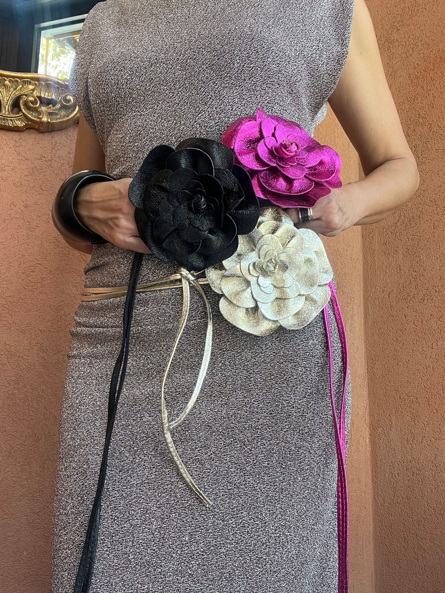 BIDINIS Camellia leather belts