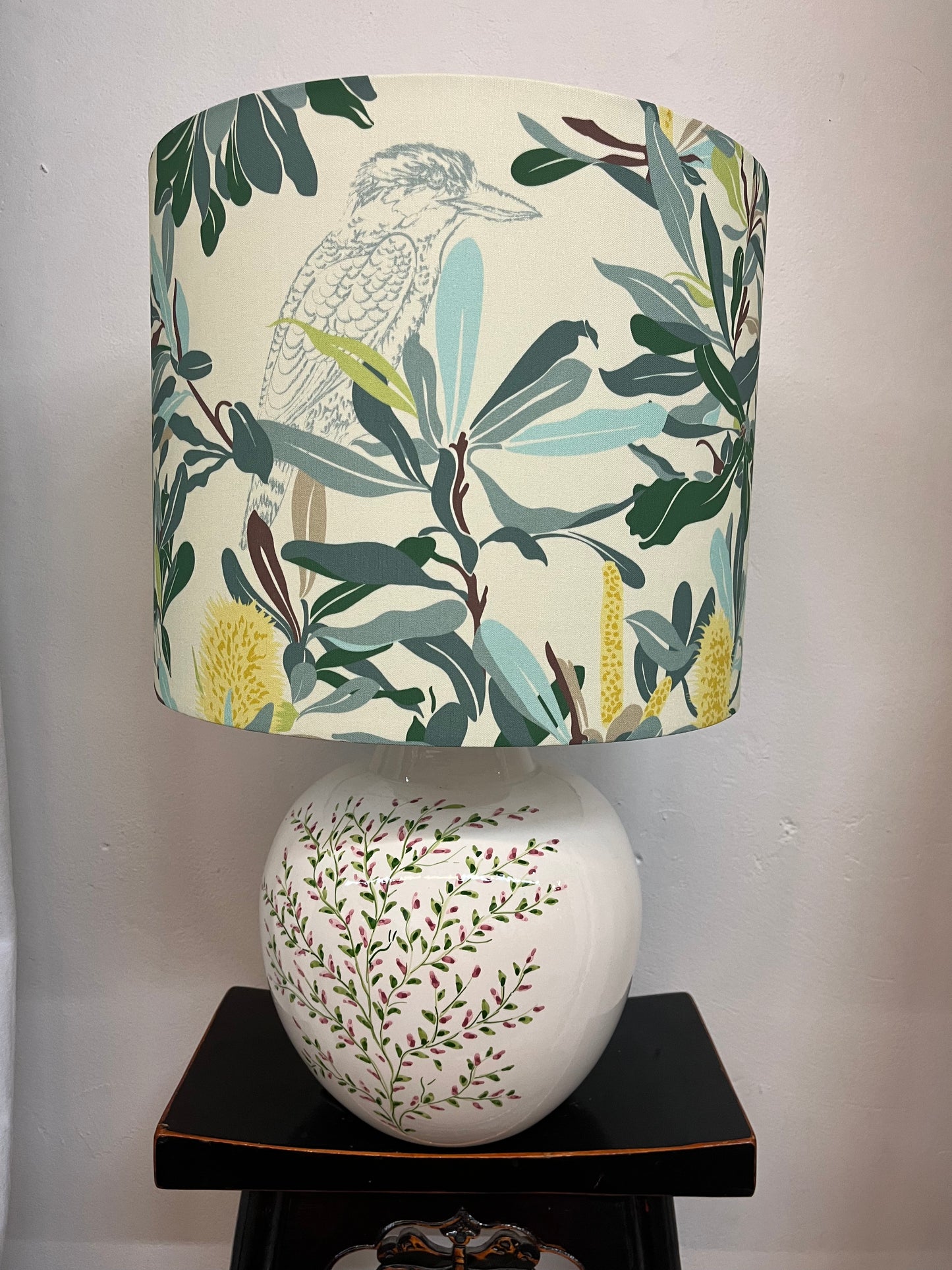 ZYNSKA TEXTILES Large White Flower Sphere Lamp with Banksia Cream Shade