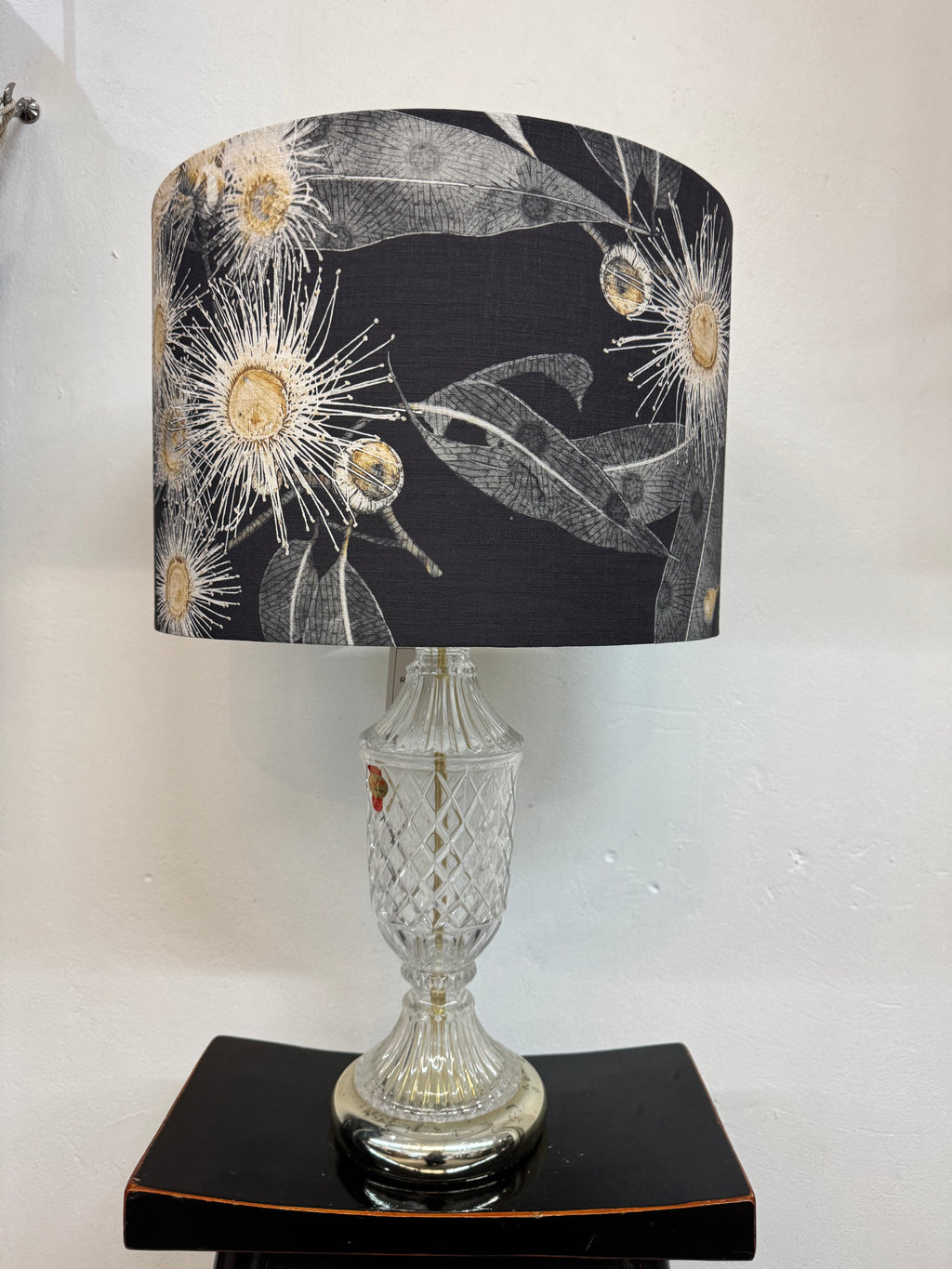 LAMP Kalypto Yuki on crystal base