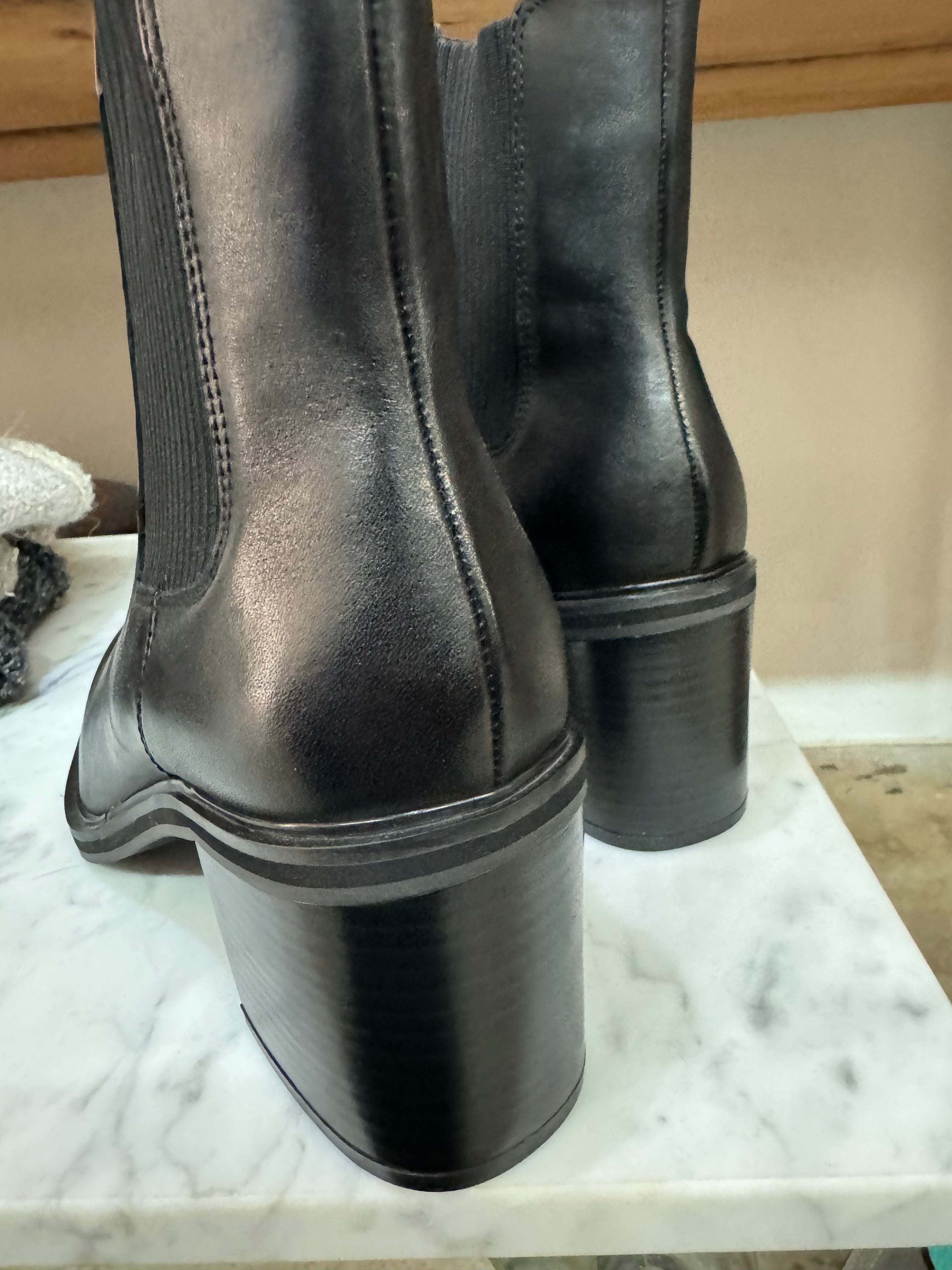 STEVE MADDEN Ankle Boots