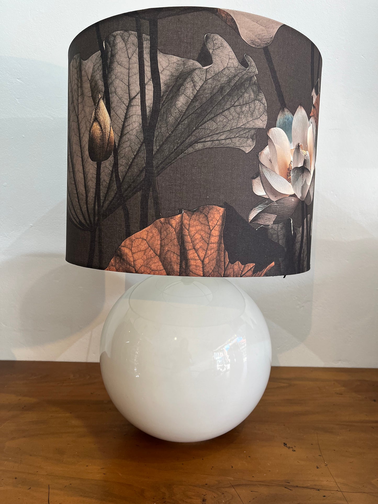 MS CHIEF DESIGNS Large White Sphere Lamp with Lotus Night Shade