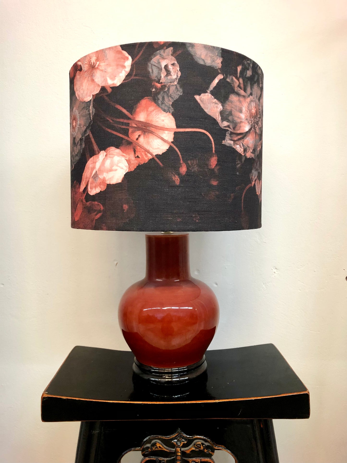 MS CHIEF DESIGNS Small Italian Ceramic Base with Titian Poppies Linen Shade
