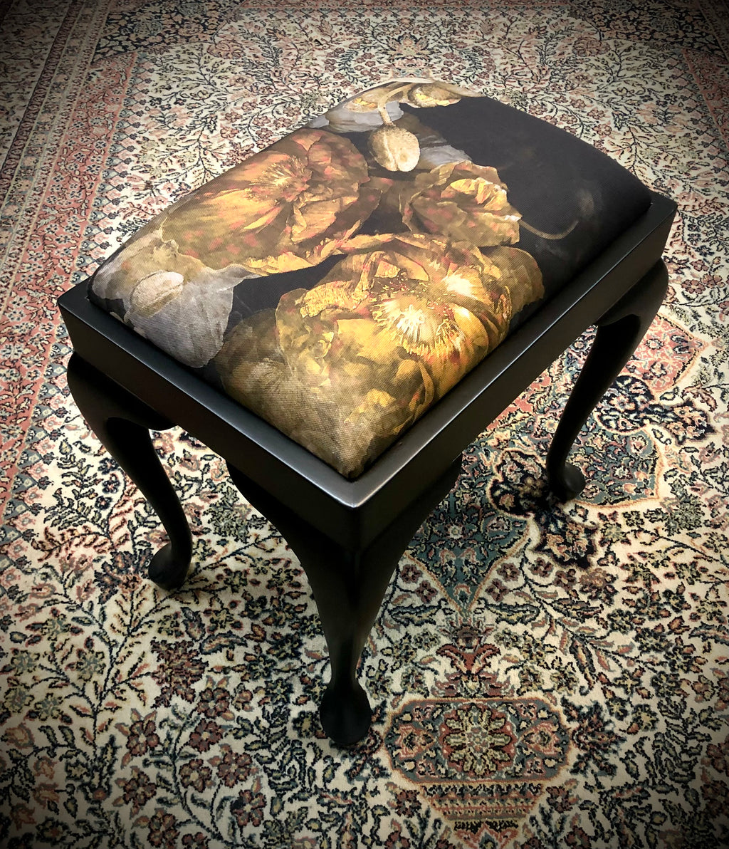 MS CHIEF DESIGNS Linen Cushion in Sulphur Poppies
