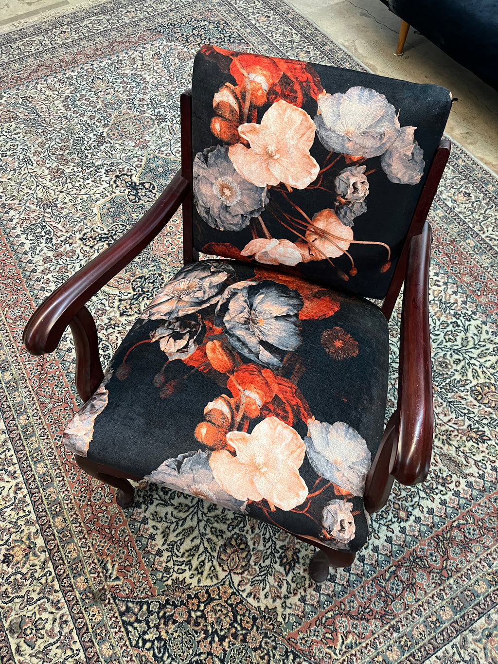 Bridge Chair in Titan Poppies