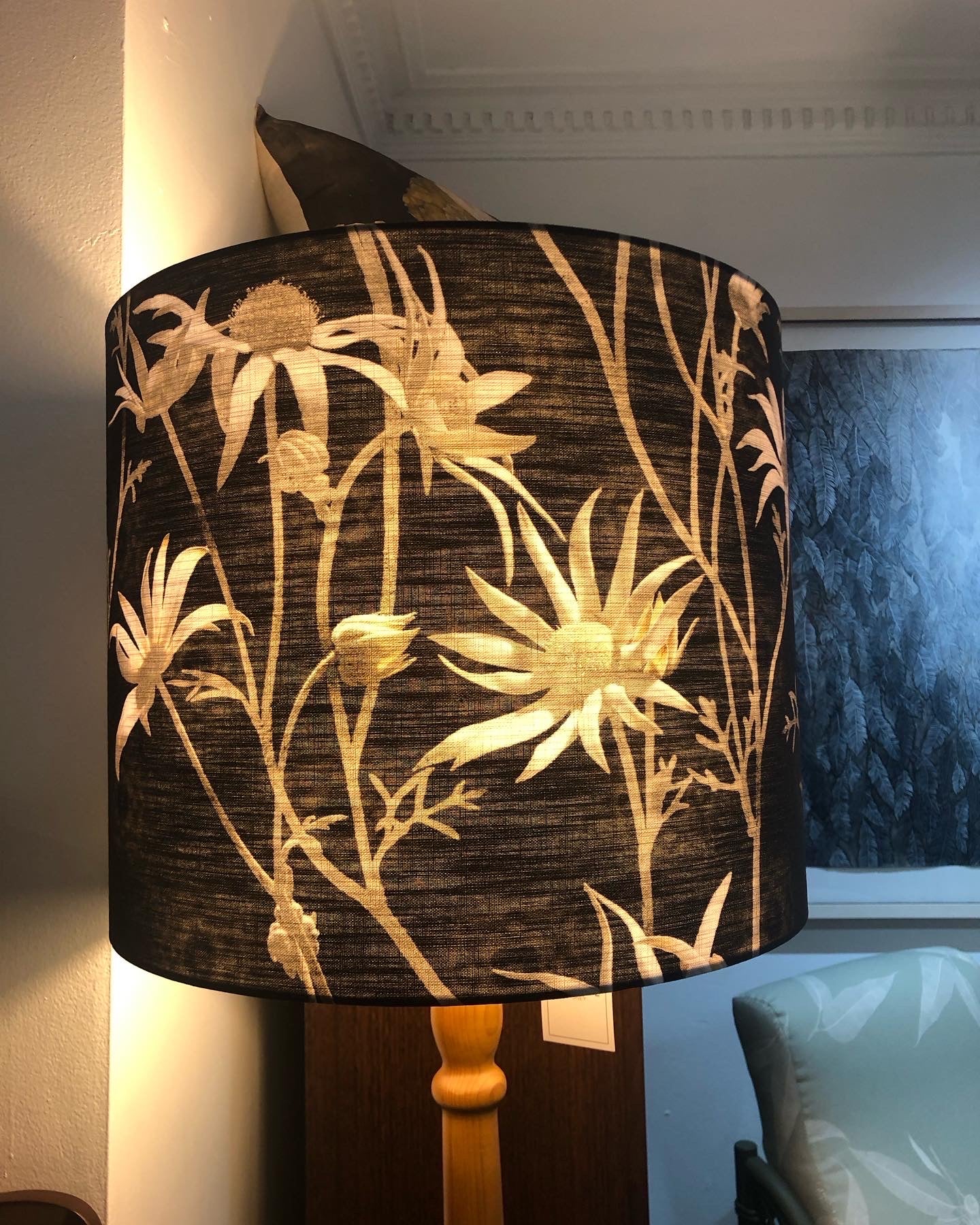 Lamp-wooden standard lamp/Flannel Flower Earth shade